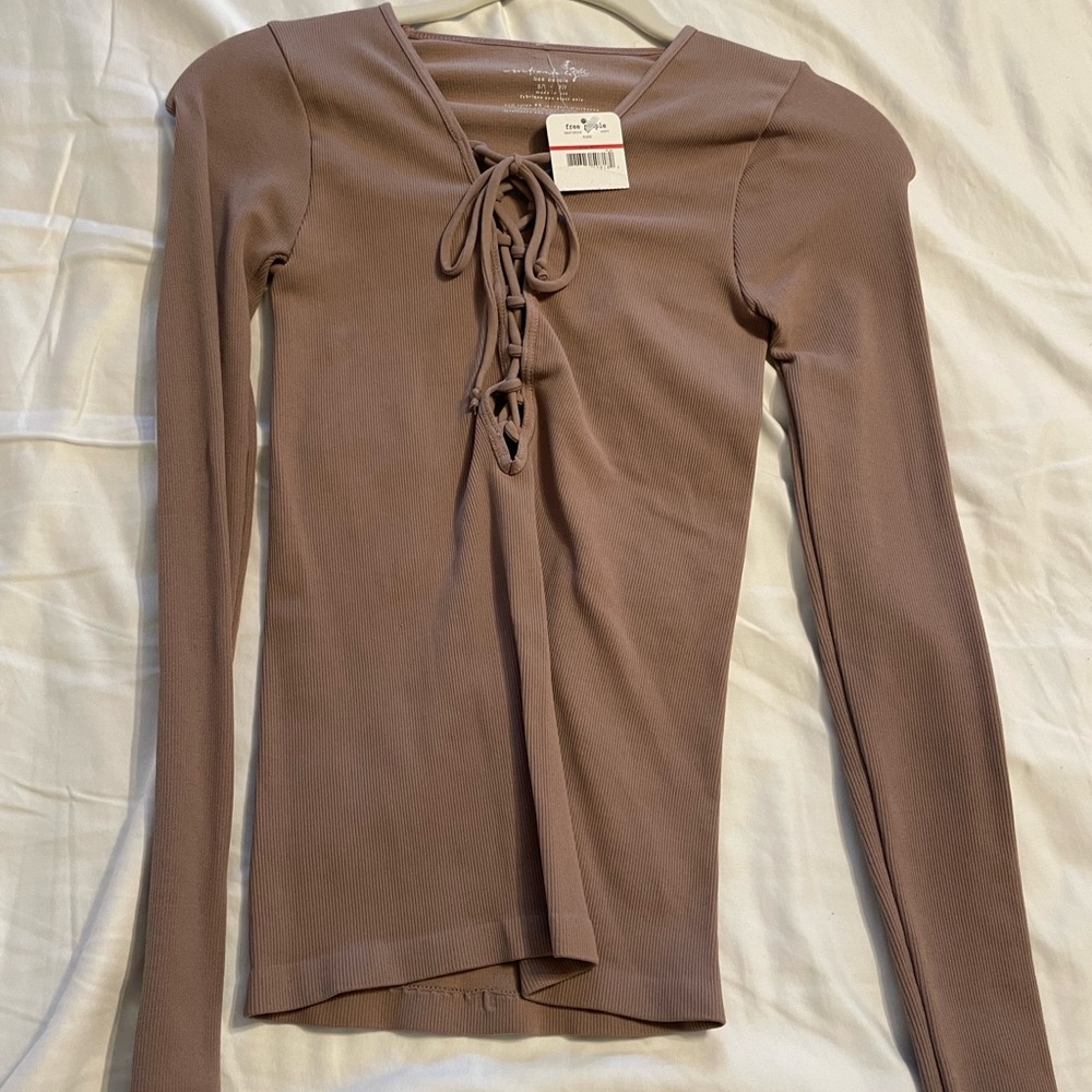 Free People Intimately xs/s top with cutout detail